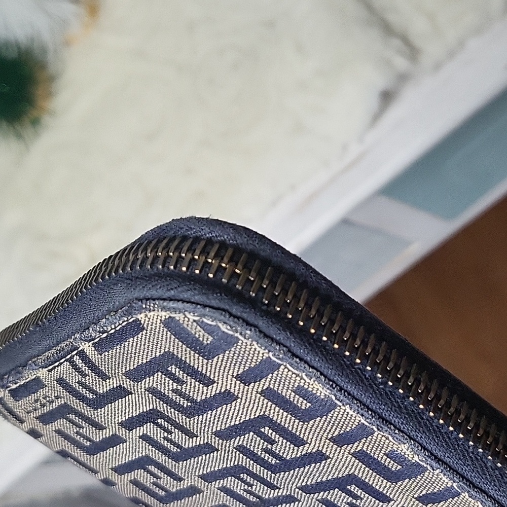 Fendi Zip Around Wallet Authentic - image 6